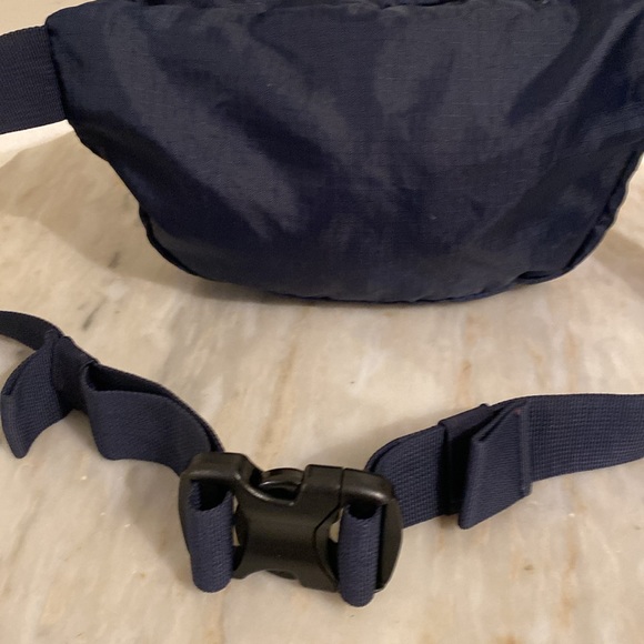 Eddie Bauer stowaway pack waist pouch - Picture 9 of 14